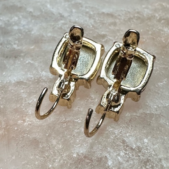 Bella Jack blue Crystal lever Back Gold Tone EUC 0674 P - Picture 6 of 10